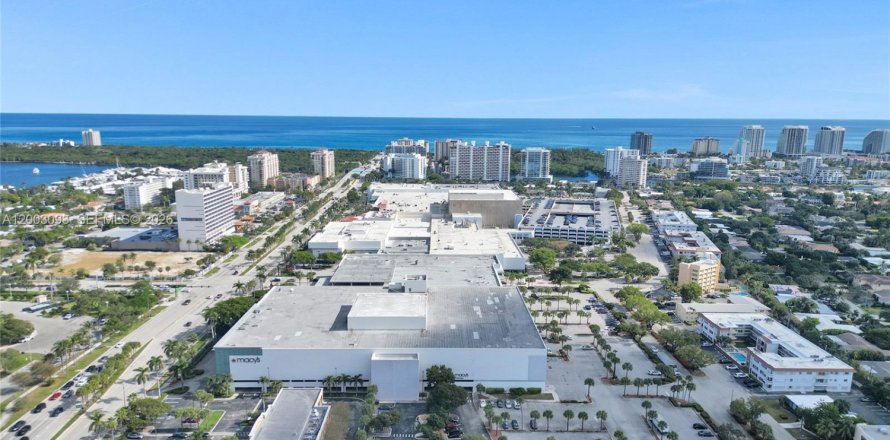 Condo in Fort Lauderdale, Florida, 2 bedrooms  № 2066706