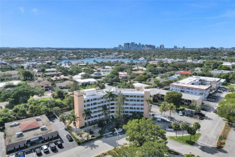 Condo in Fort Lauderdale, Florida, 2 bedrooms  № 2066706 - photo 11