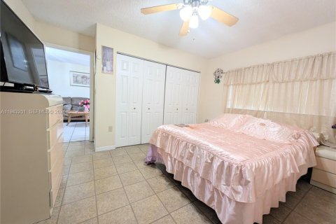 Condominio en venta en Hialeah, Florida, 2 dormitorios, 82.22 m2 № 1999480 - foto 23