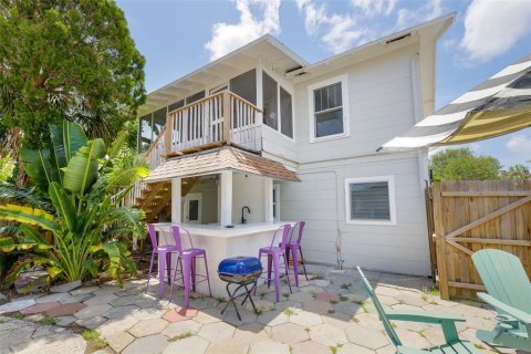 Appartement à louer à Saint Petersburg, Floride: 2 chambres, 65.03 m2 № 1829266 - photo 1
