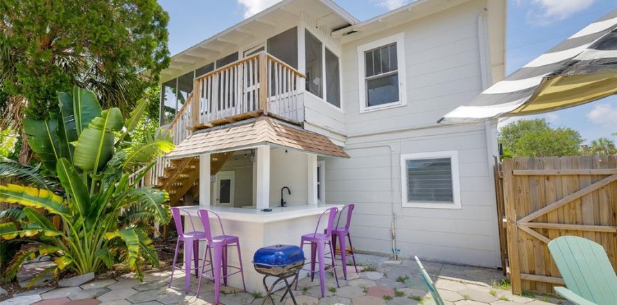 Appartement à Saint Petersburg, Floride 2 chambres, 65.03 m2 № 1829266