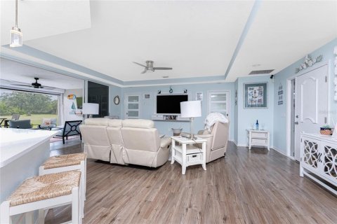 House in Punta Gorda, Florida 2 bedrooms, 134.62 sq.m. № 1787864 - photo 19