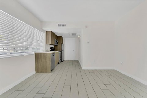 Copropriété à vendre à Miami Beach, Floride: 1 chambre, 41.62 m2 № 1938696 - photo 3