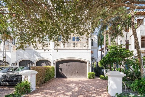 Adosado en venta en Deerfield Beach, Florida, 3 dormitorios, 386.85 m2 № 2188541 - foto 4