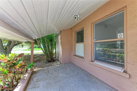 House in Sarasota, Florida 3 bedrooms, 129.88 sq.m. № 2238162 - photo 8