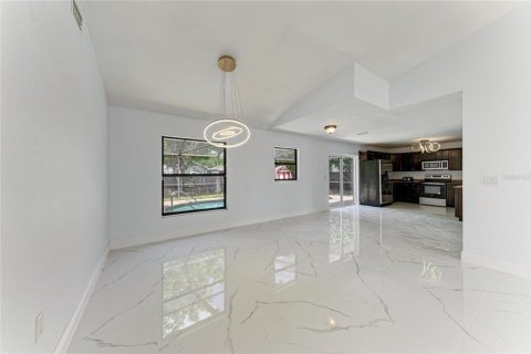 House in Sarasota, Florida 3 bedrooms, 129.88 sq.m. № 2238162 - photo 20