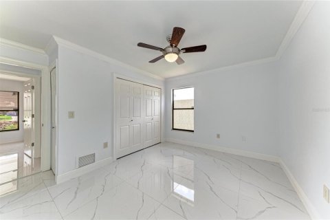 House in Sarasota, Florida 3 bedrooms, 129.88 sq.m. № 2238162 - photo 27