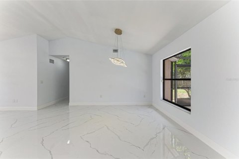 House in Sarasota, Florida 3 bedrooms, 129.88 sq.m. № 2238162 - photo 22
