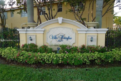 Touwnhouse à louer à Homestead, Floride: 3 chambres, 145.3 m2 № 1976705 - photo 1