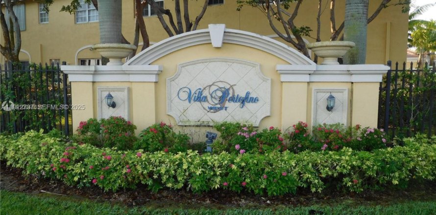 Touwnhouse à Homestead, Floride 3 chambres, 145.3 m2 № 1976705