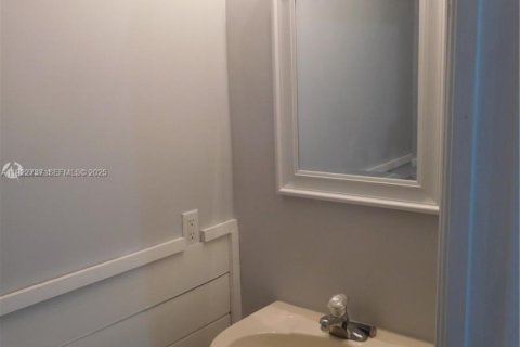 Touwnhouse à louer à Homestead, Floride: 3 chambres, 145.3 m2 № 1976705 - photo 19