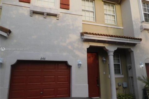 Touwnhouse à louer à Homestead, Floride: 3 chambres, 145.3 m2 № 1976705 - photo 2