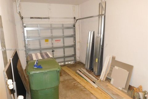 Touwnhouse à louer à Homestead, Floride: 3 chambres, 145.3 m2 № 1976705 - photo 16