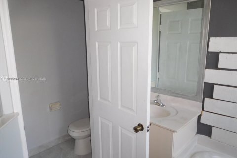 Touwnhouse à louer à Homestead, Floride: 3 chambres, 145.3 m2 № 1976705 - photo 12