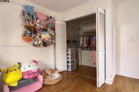 Townhouse in Doral, Florida 3 bedrooms, 159.05 sq.m. № 1779294 - photo 11