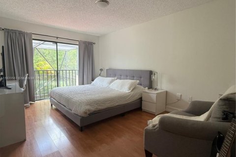 Townhouse in Doral, Florida 3 bedrooms, 159.05 sq.m. № 1779294 - photo 24