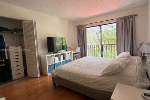 Townhouse in Doral, Florida 3 bedrooms, 159.05 sq.m. № 1779294 - photo 22