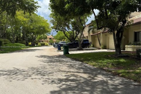 Townhouse in Doral, Florida 3 bedrooms, 159.05 sq.m. № 1779294 - photo 8