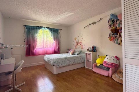 Townhouse in Doral, Florida 3 bedrooms, 159.05 sq.m. № 1779294 - photo 12