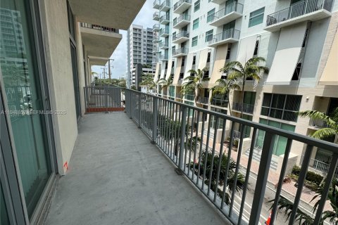 Снять в аренду кондоминиум в Холливуд, Флорида 1 спальня, 68.56м2, № 2004683 - фото 13