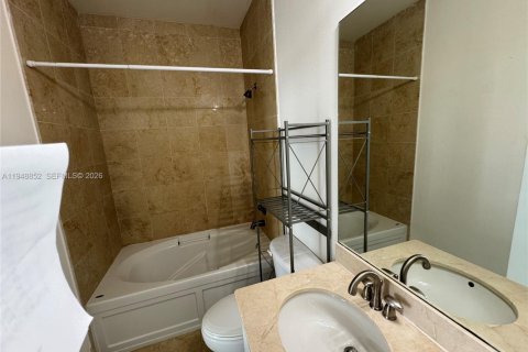 Снять в аренду кондоминиум в Холливуд, Флорида 1 спальня, 68.56м2, № 2004683 - фото 7