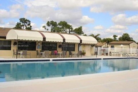 Copropriété à louer à Greenacres, Floride: 2 chambres, 103.21 m2 № 1970328 - photo 9