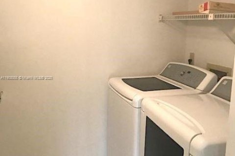 Copropriété à louer à Greenacres, Floride: 2 chambres, 103.21 m2 № 1970328 - photo 8