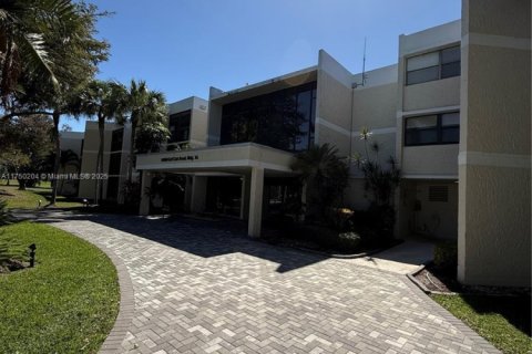 Condo in Weston, Florida, 2 bedrooms  № 1714862 - photo 4