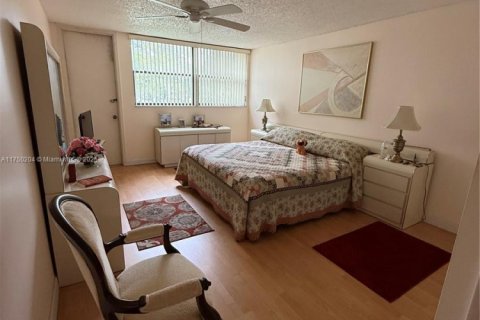 Condo in Weston, Florida, 2 bedrooms  № 1714862 - photo 12