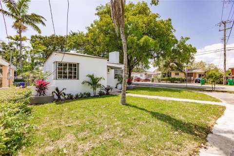 Casa en venta en Miami, Florida, 3 dormitorios, 121.14 m2 № 1893381 - foto 4