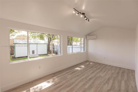 Casa en venta en Miami, Florida, 3 dormitorios, 121.14 m2 № 1893381 - foto 20