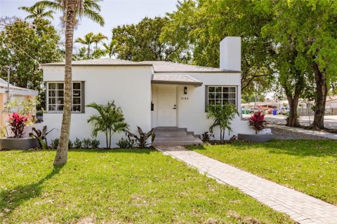 Casa en venta en Miami, Florida, 3 dormitorios, 121.14 m2 № 1893381 - foto 2