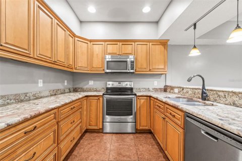Touwnhouse à vendre à Palm Harbor, Floride: 3 chambres, 139.35 m2 № 2280446 - photo 9