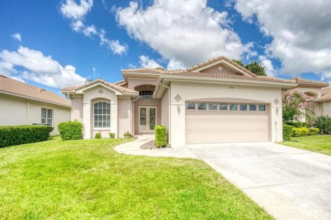 House in Palm Harbor, Florida 2 bedrooms, 207.36 sq.m. № 2310363
