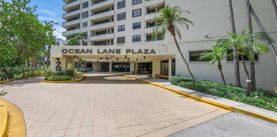 Condo in Key Biscayne, Florida, 3 bedrooms № 2189087