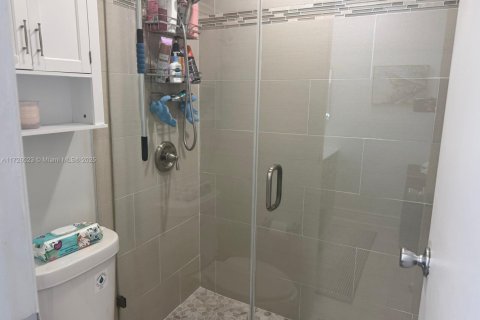 Condo in Coral Springs, Florida, 2 bedrooms  № 1764431 - photo 13