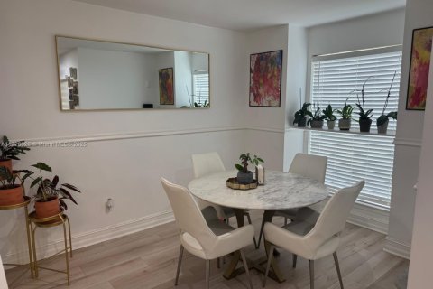 Condo in Coral Springs, Florida, 2 bedrooms  № 1764431 - photo 6