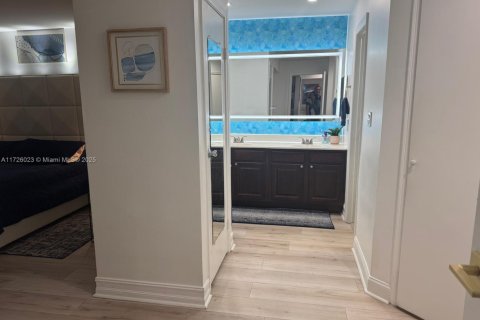 Condo in Coral Springs, Florida, 2 bedrooms  № 1764431 - photo 12