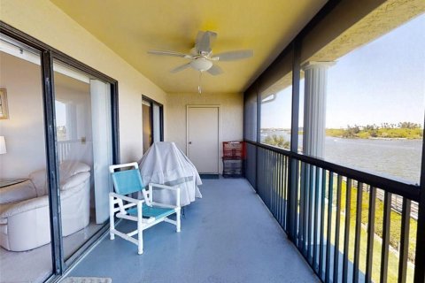 Condominio en alquiler en New Smyrna Beach, Florida, 2 dormitorios, 99.22 m2 № 1001022 - foto 25