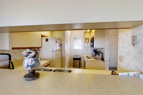 Condominio en alquiler en New Smyrna Beach, Florida, 2 dormitorios, 99.22 m2 № 1001022 - foto 12