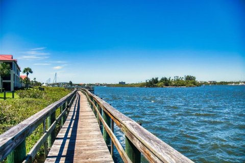 Condominio en alquiler en New Smyrna Beach, Florida, 2 dormitorios, 99.22 m2 № 1001022 - foto 29