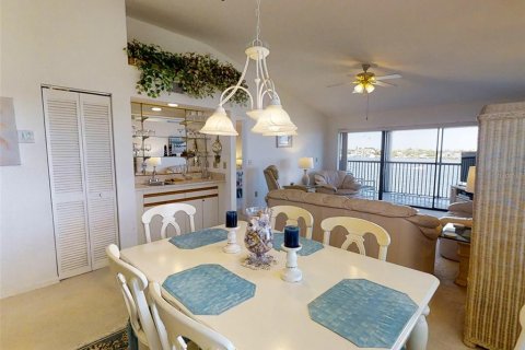 Condominio en alquiler en New Smyrna Beach, Florida, 2 dormitorios, 99.22 m2 № 1001022 - foto 13