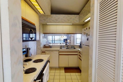 Condominio en alquiler en New Smyrna Beach, Florida, 2 dormitorios, 99.22 m2 № 1001022 - foto 10
