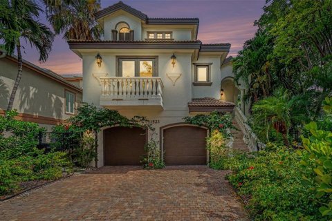 House in Captiva, Florida 6 bedrooms, 330.27 sq.m. № 2166914 - photo 2