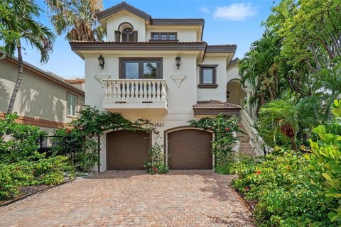 House in Captiva, Florida 6 bedrooms, 330.27 sq.m. № 2166914