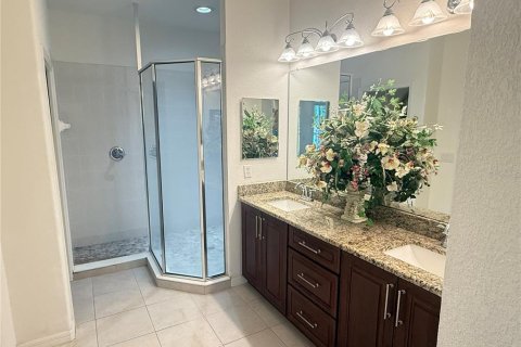 Condo in Sun City Center, Florida, 3 bedrooms  № 1821217 - photo 12