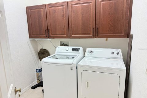 Condo in Sun City Center, Florida, 3 bedrooms  № 1821217 - photo 14