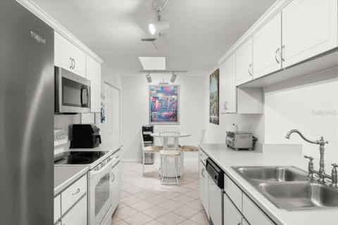 Condominio en venta en Daytona Beach, Florida, 2 dormitorios, 120.31 m2 № 1851022 - foto 9