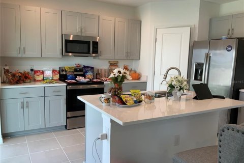 House in Davenport, Florida 3 bedrooms, 141.21 sq.m. № 2222275 - photo 7