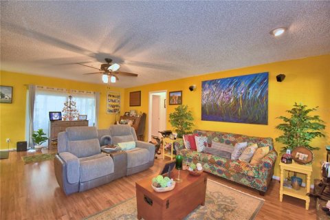House in Lakeland, Florida 4 bedrooms, 171.96 sq.m. № 1757581 - photo 13
